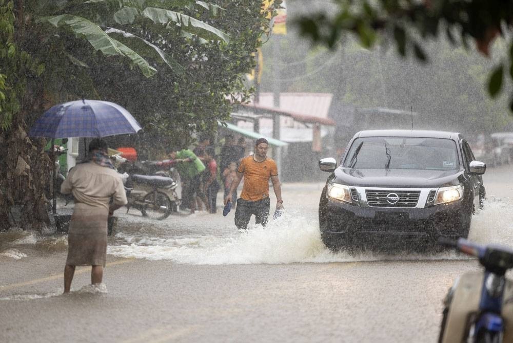Kedah, Selangor, Sabah dan Sarawak berhadapan risiko banjir kilat dalam tempoh 12 jam